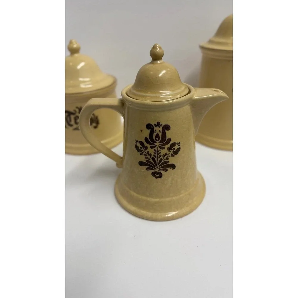 Pfaltzgraff Village Canister Set